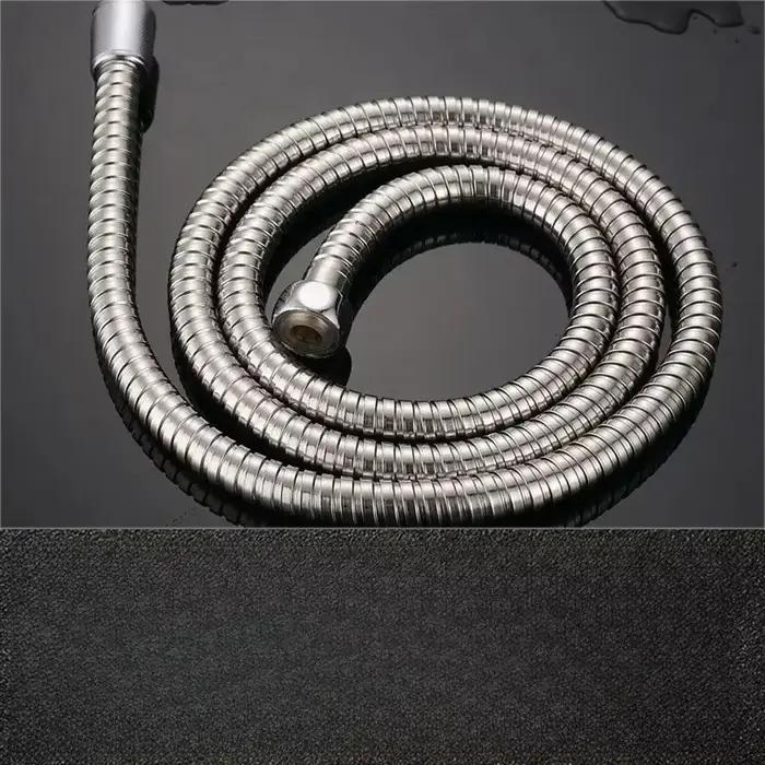 Tuyau de plomberie flexible en acier inoxydable