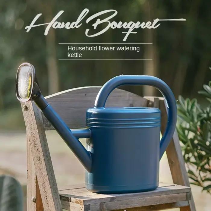 Arrosoir en plastique pour plantes de jardin