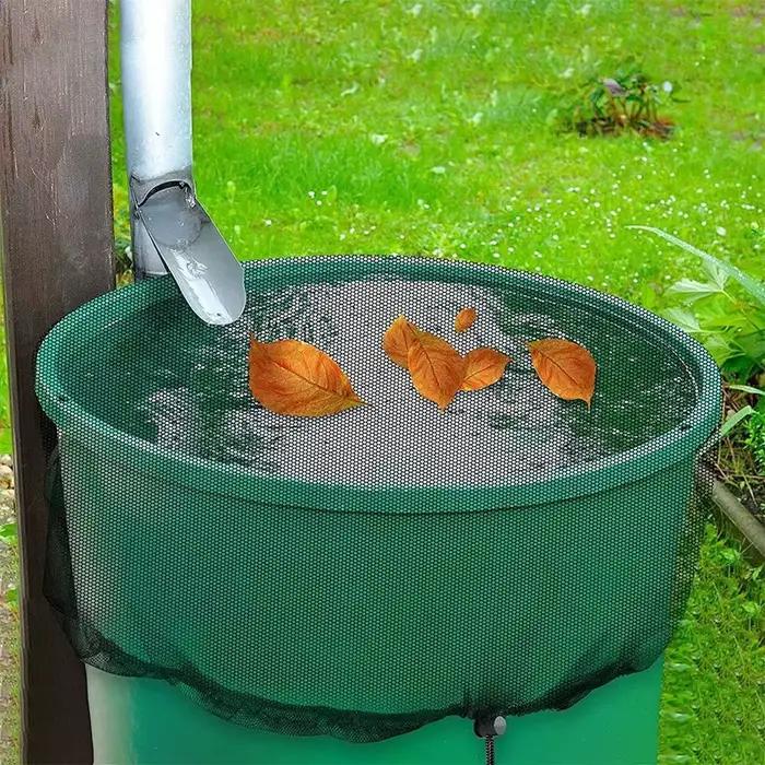 Housse de protection pour réservoir d'eau avec cordon de serrage