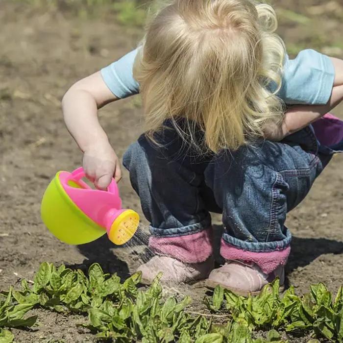 Arrosoir en plastique pour enfants