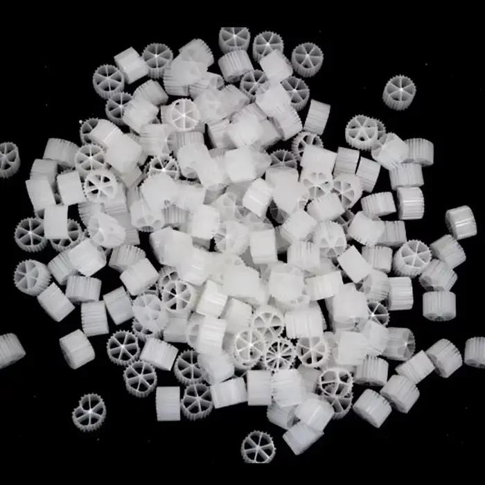 Filtre K1 K2 K3 K4 K5 pour étangs de poissons Koi polyéthylène avec biomasse support filtrant occasionnels entretiens eau claire et saine poissons occasions spéciales