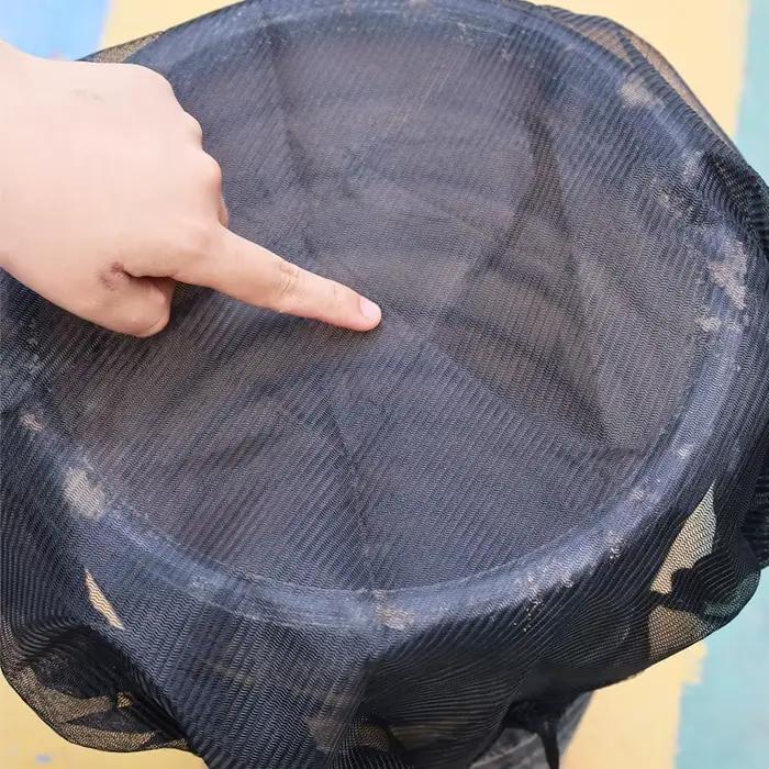 Couverture en filet pour baril de pluie