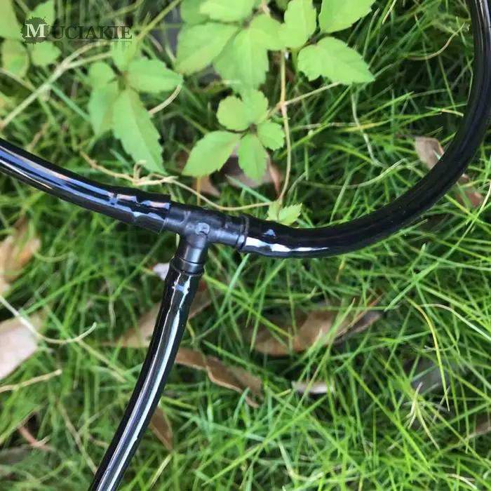 Tuyau d'arrosage de jardin avec connecteur rapide