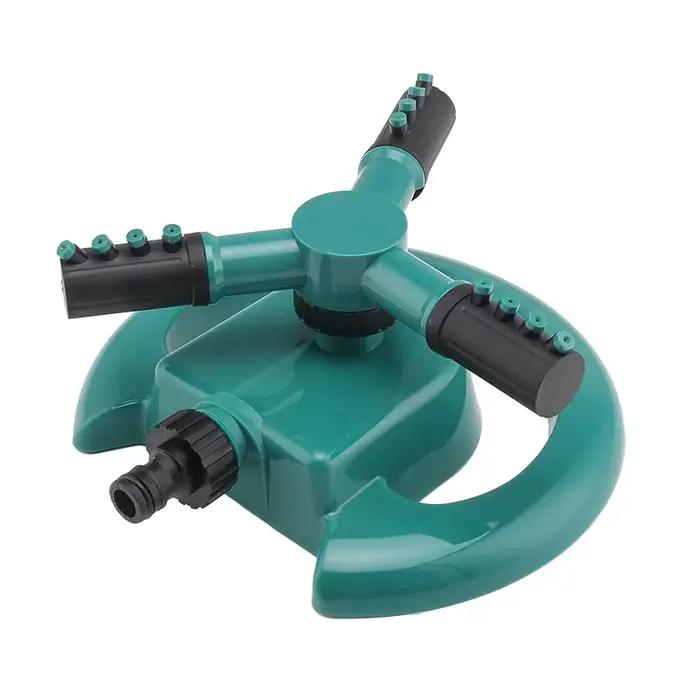 Arroseur automatique rotatif à 360 degrés à trois becs pour l'irrigation des fleurs et l'entretien des pelouses de jardin
