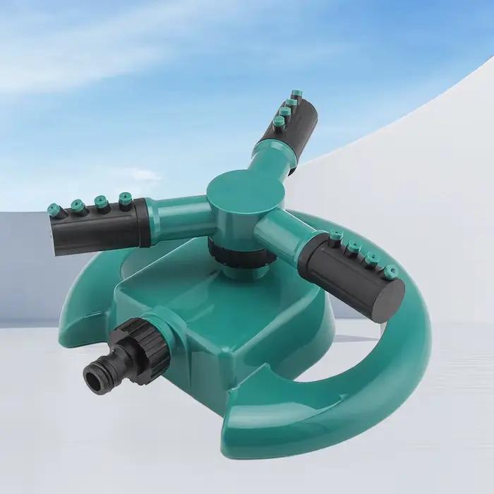 Arroseur automatique rotatif à 360 degrés à trois becs pour l'irrigation des fleurs et l'entretien des pelouses de jardin