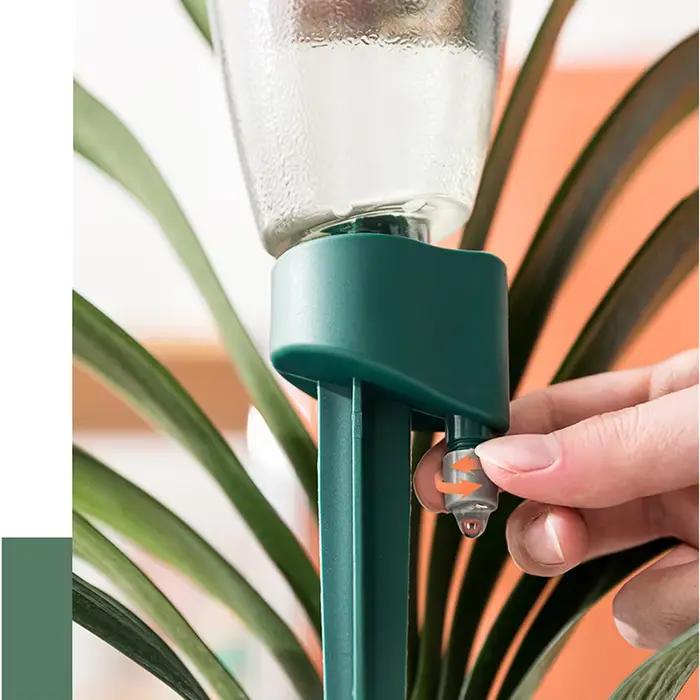 Boules d'arrosage pour plantes vertes avec bouteille