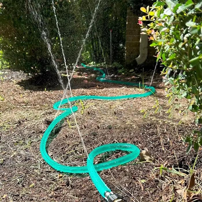 Tuyau d'arrosage pour pelouse de jardin