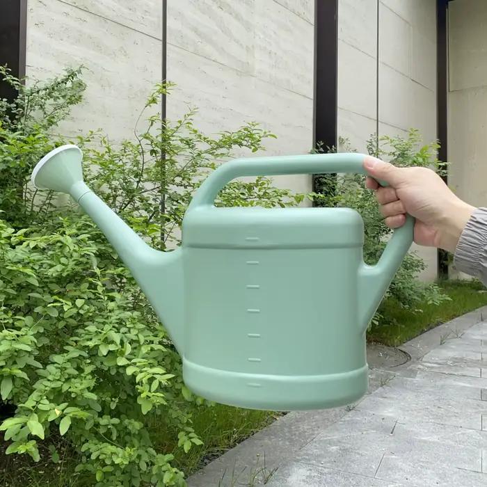 Arrosoir de 10 L à long bec