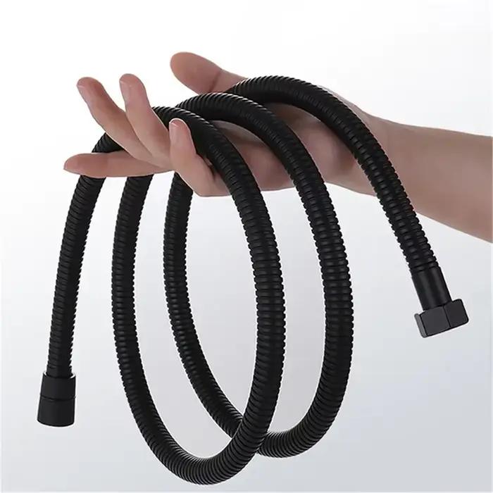 Tuyau d'eau flexible avec nervure d'extension extensible