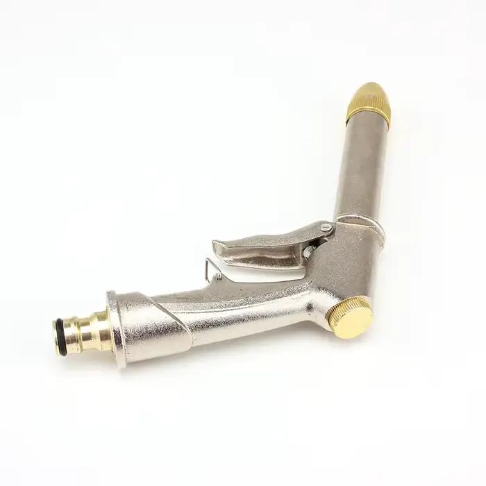 Pistolet à eau en métal
