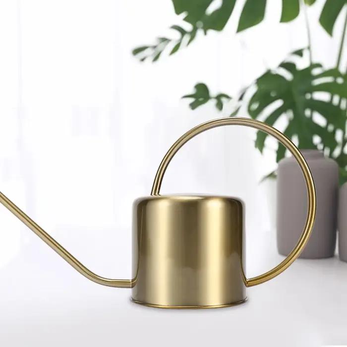 Arrosoir de jardin doré en acier inoxydable A36T