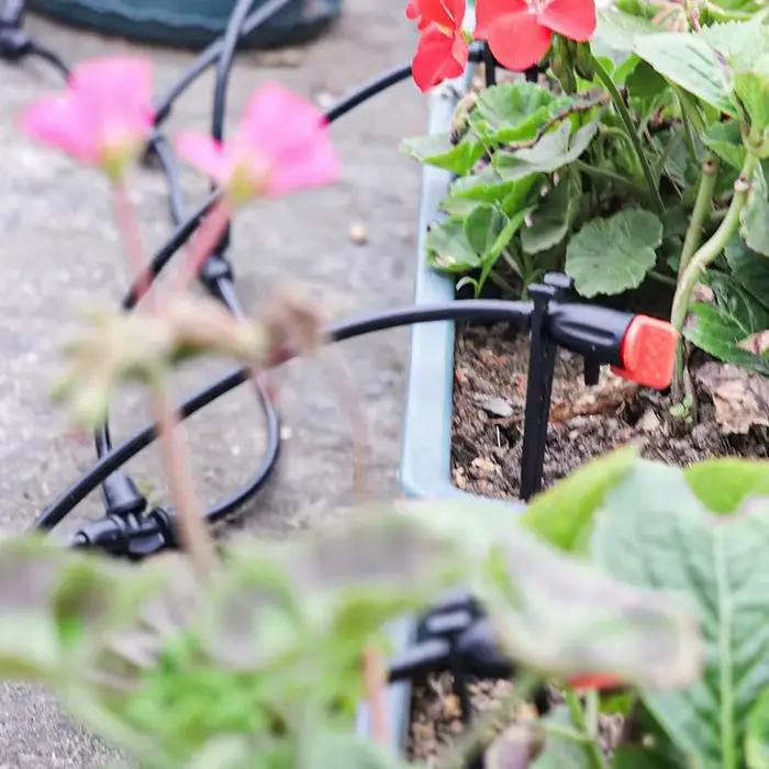 Kit d'équipement d'irrigation d'arrosage automatique solaire contrôle mobile goutte à goutte jardinage intelligent pour maison et jardin occasions spéciales